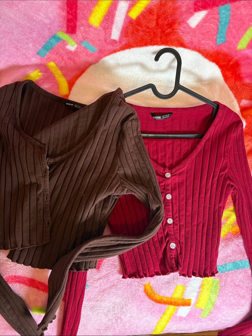 SHEIN Red and Brown Ribbed Knit Top
